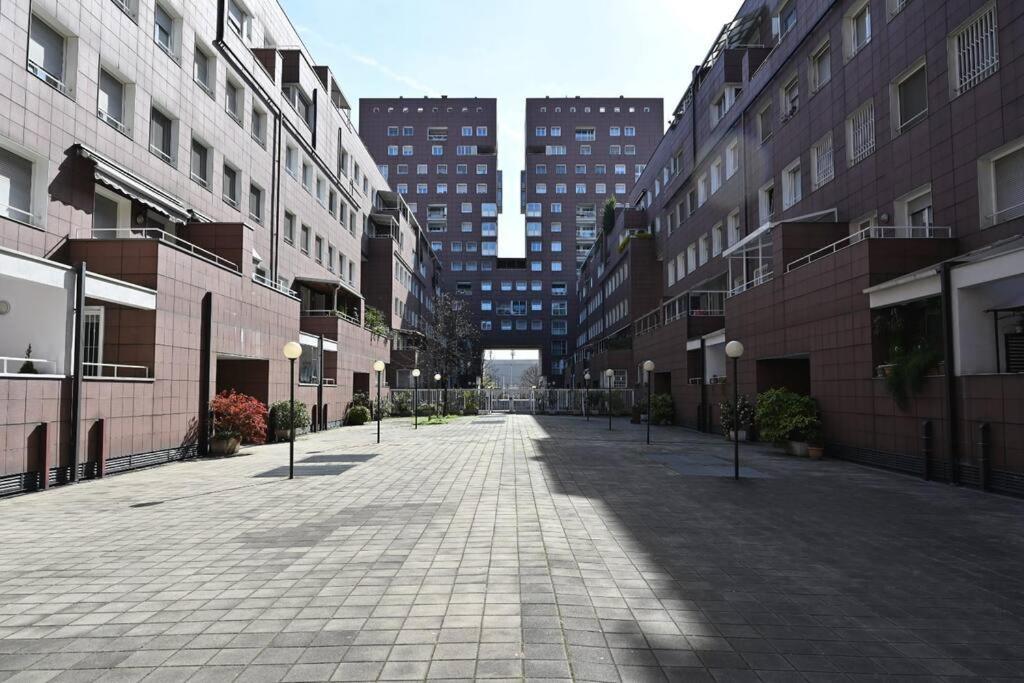 Guest Planet - Zona Bicocca Intero Appartamento Milão Exterior foto